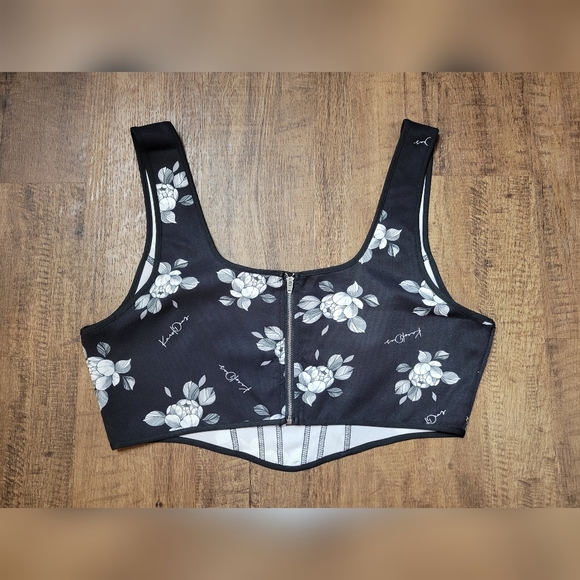 FREE W BUNDLE Shein X Karol Dias cropped tank top - Picture 9 of 11